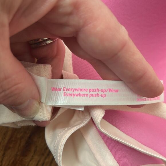 Victoria’s Secret Pink Wear Everywhere Bra Size 32 DD - Picture 5 of 5